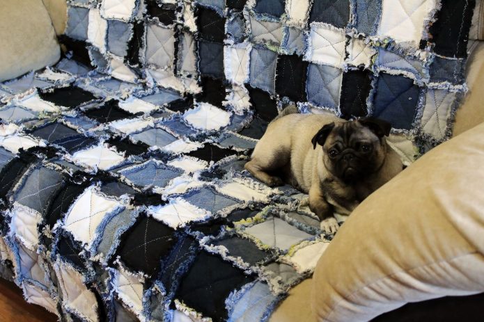 Couverture de vieux jeans chenille