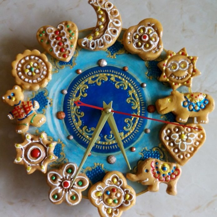 Horloge décorée de cookies