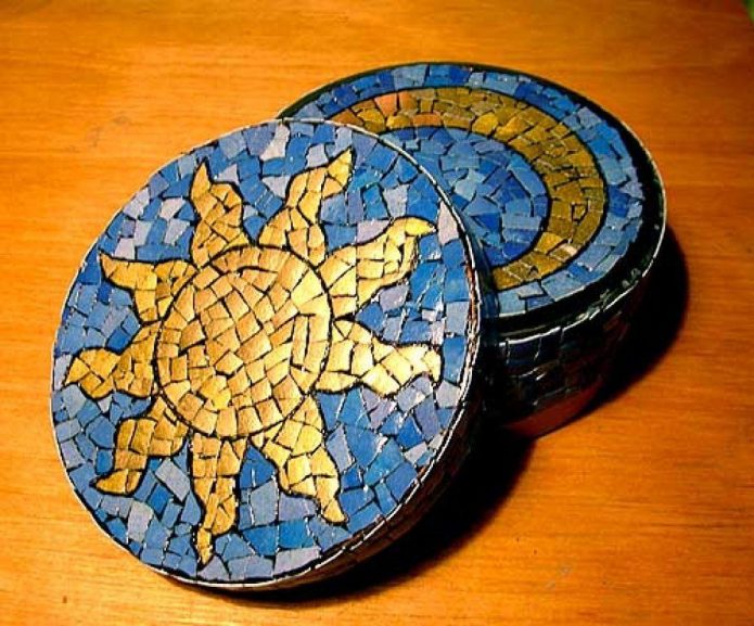 Boîte coquille en métal