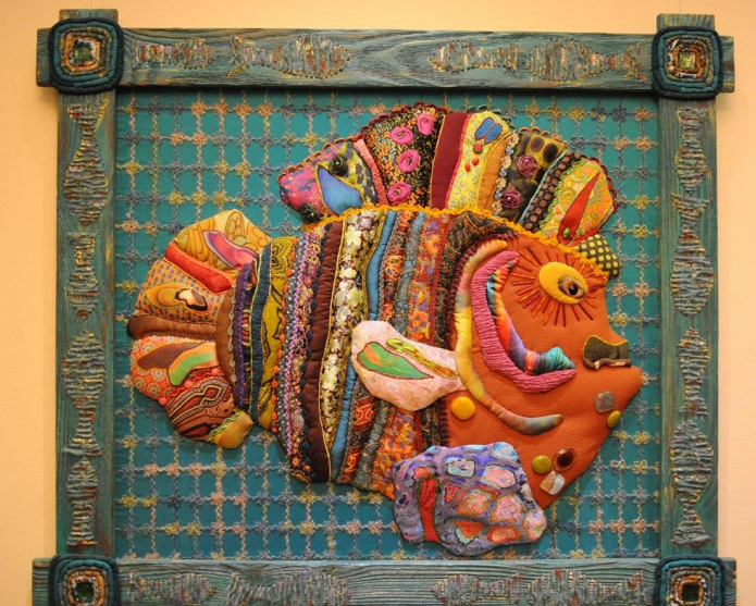 Panneau coloré utilisant la technique du patchwork