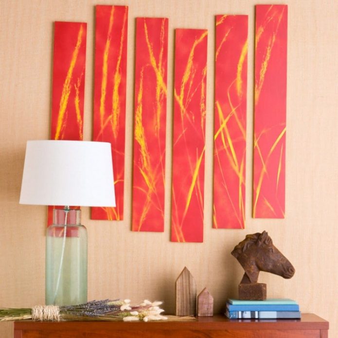 Un panneau modulaire de vieux papiers peints