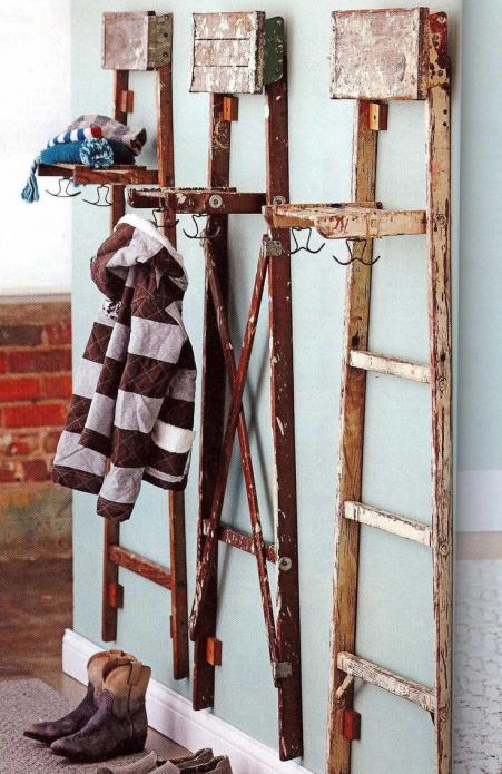 Cintre d'anciens escabeaux